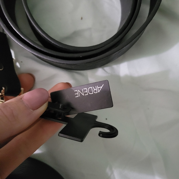 Ladies belts - Picture 3 of 5